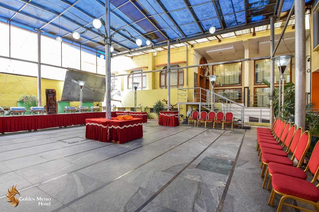 Golden Metro Hotel Bangalore Exterior photo