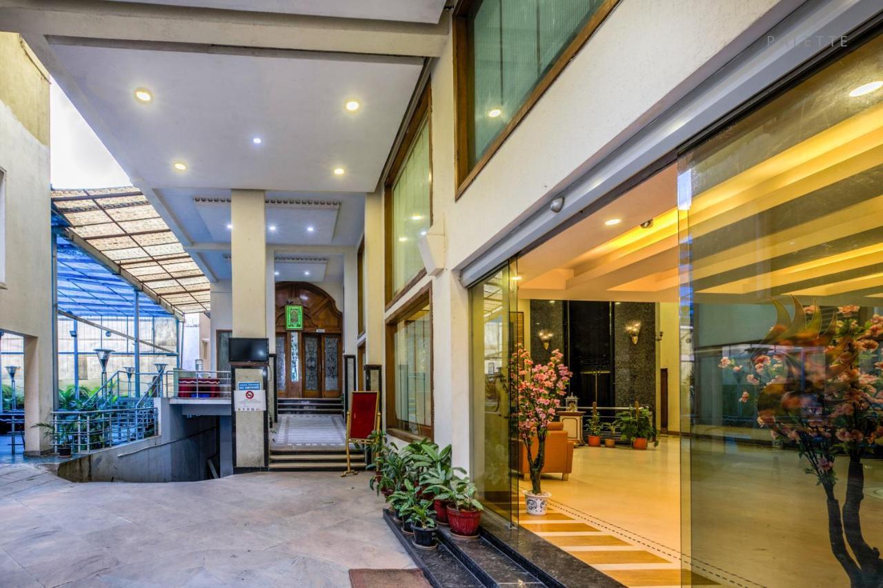 Golden Metro Hotel Bangalore Exterior photo