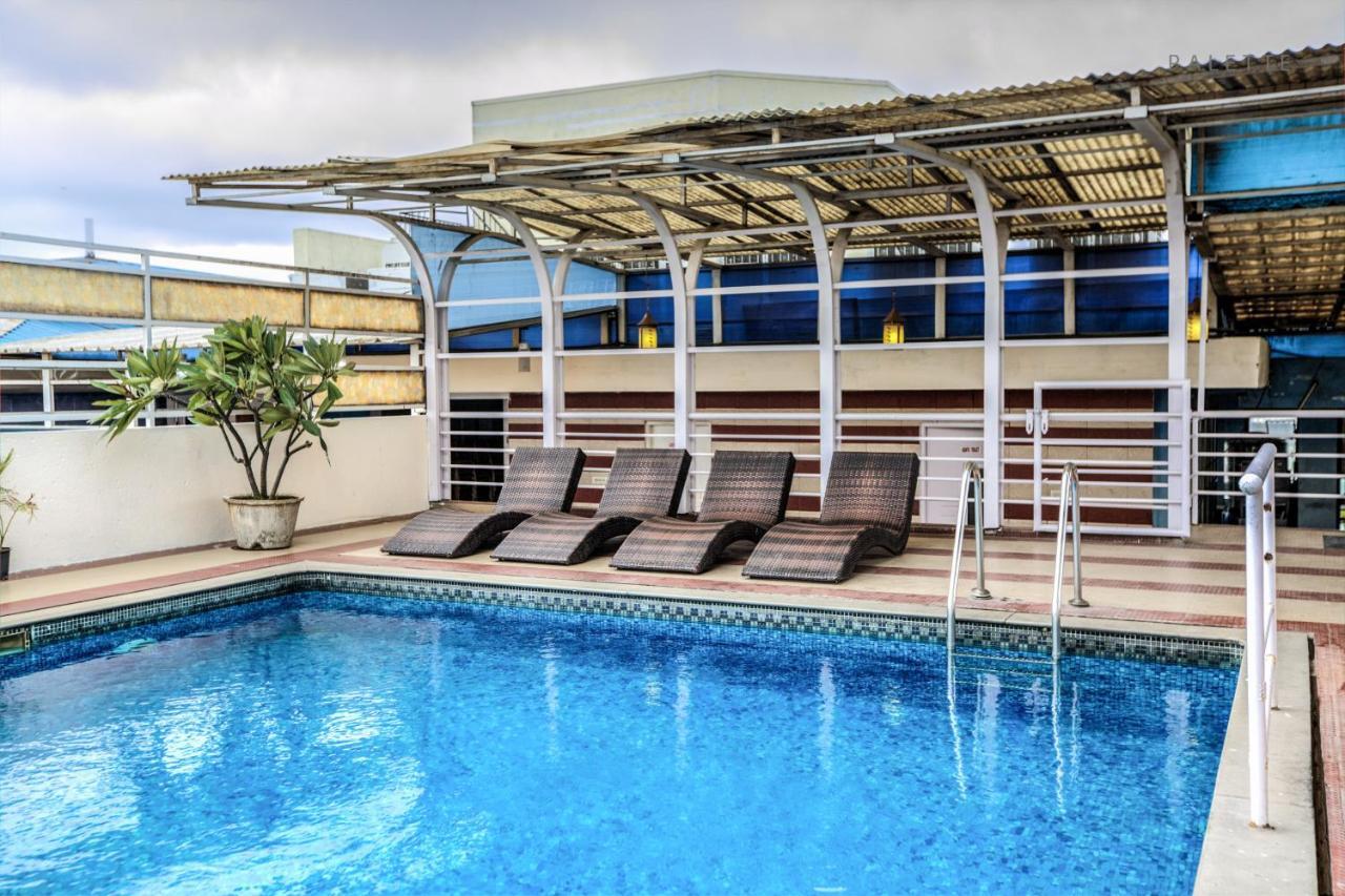 Golden Metro Hotel Bangalore Exterior photo
